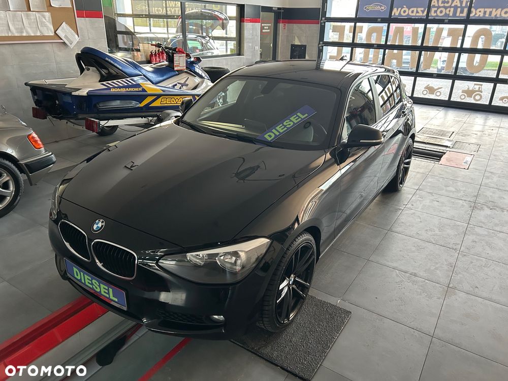 BMW Seria 1 118d Sport Line - 2