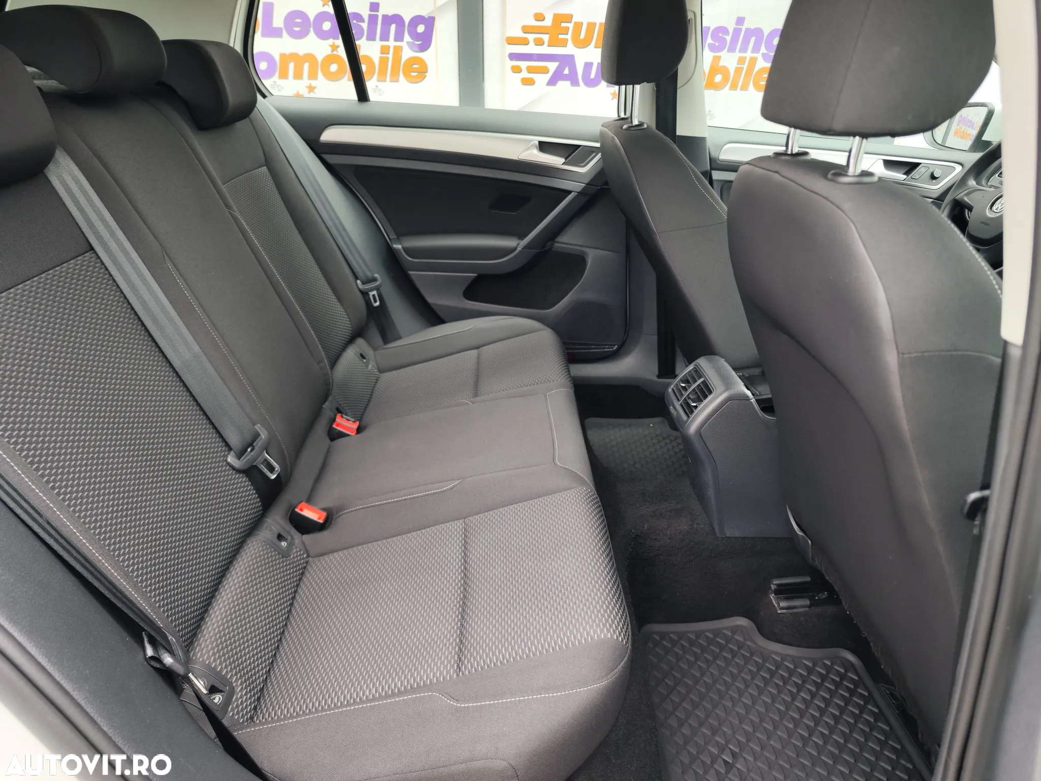 Volkswagen Golf - 15