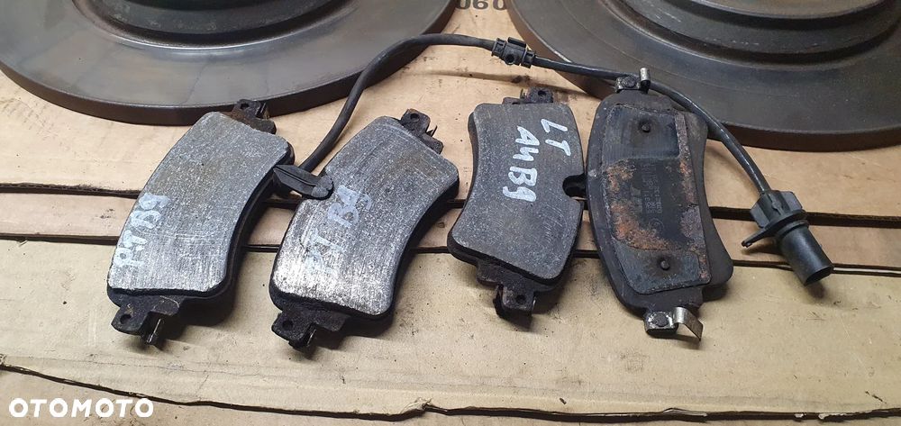 Tarcze hamulcowe tył tylne klocki Audi A4 B9 1.4 TFSI - 4