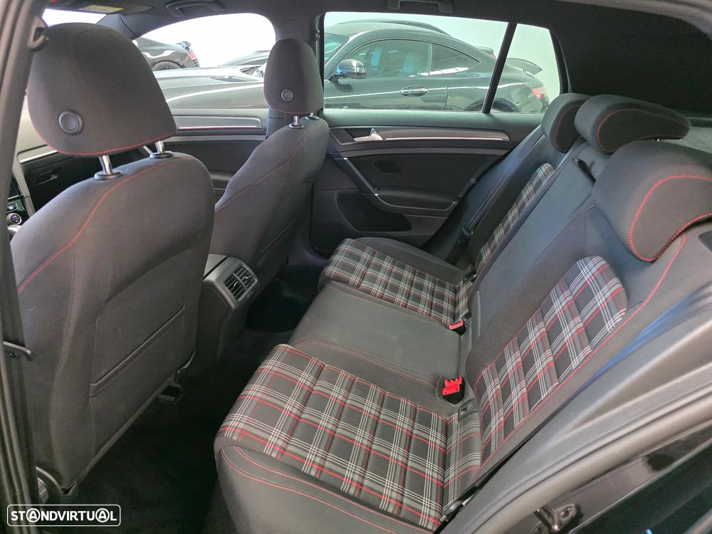 VW Golf GTI 2.0 TSI OPF DSG Performance - 25
