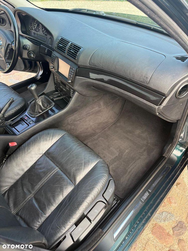 BMW Seria 5 528i - 7