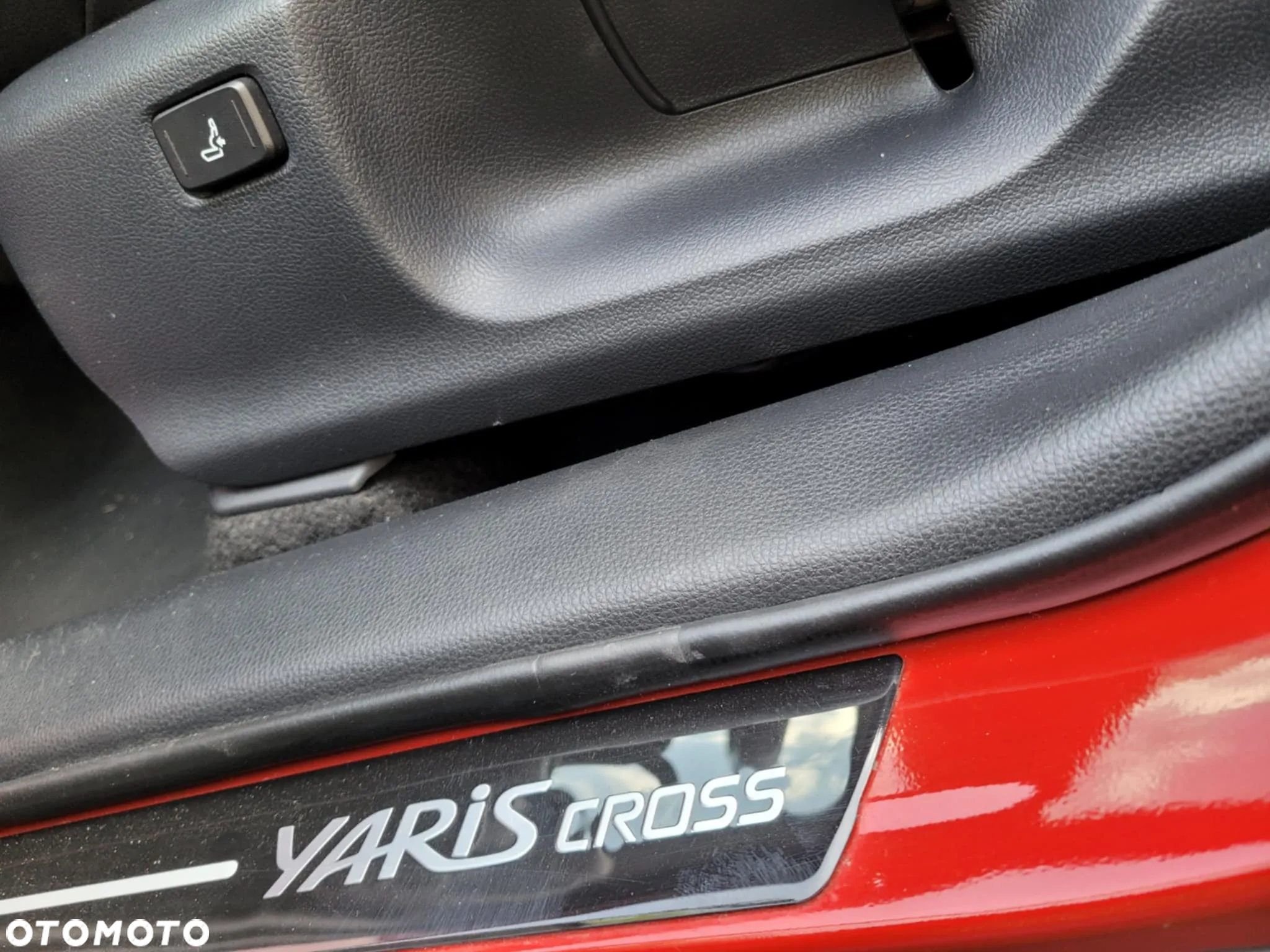 Toyota Yaris Cross Hybrid 1.5 Premiere Edition - 28