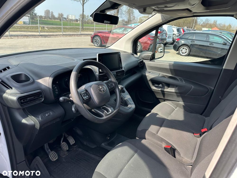 Toyota Proace City - 10