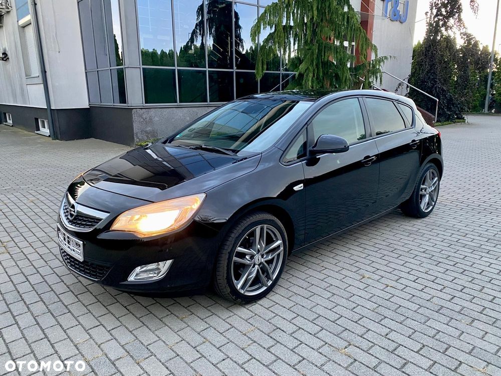 Opel Astra 1.4 Turbo Edition - 1