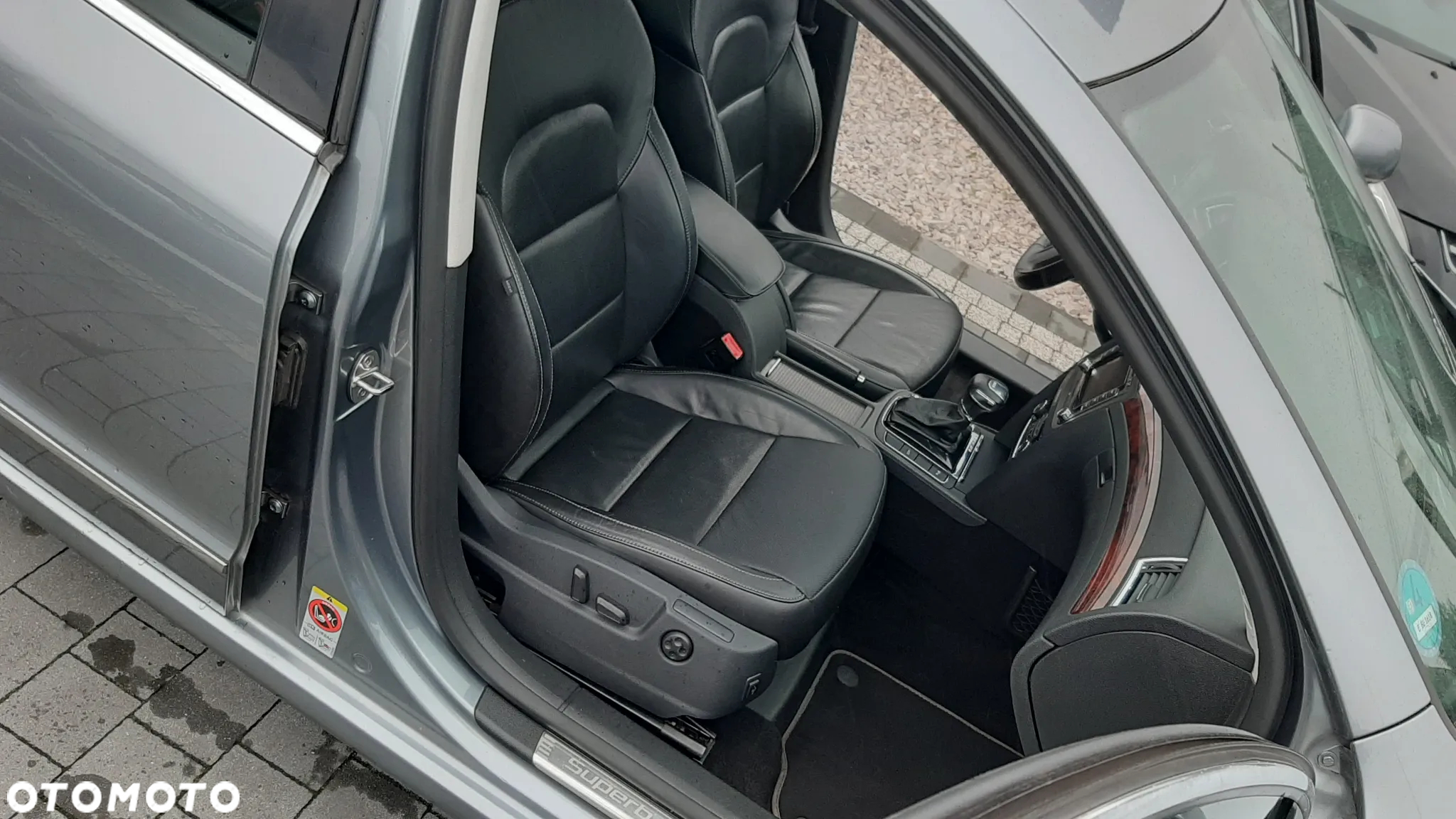 Skoda Superb 2.0 TDI Elegance DSG - 23