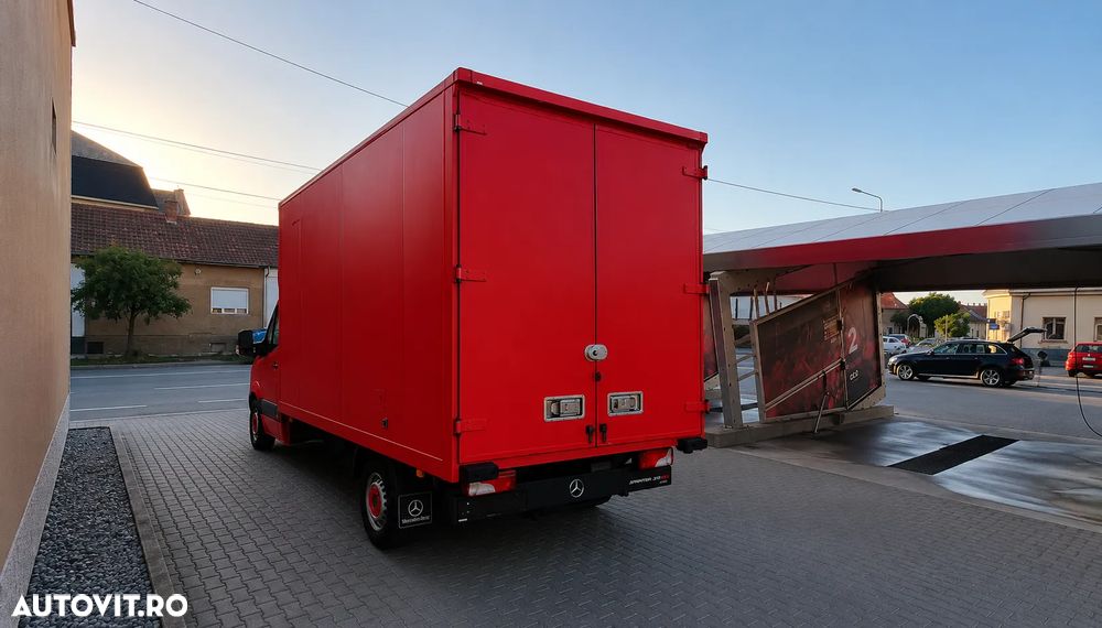 Mercedes-Benz Sprinter - 4