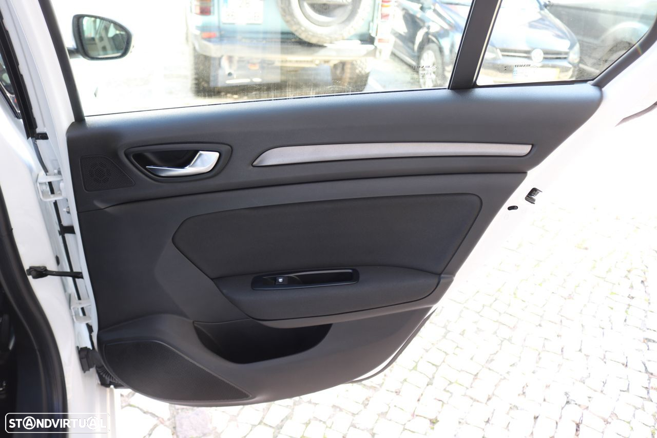 Renault Mégane Sport Tourer BLUE dCi 115 LIMITED - 34