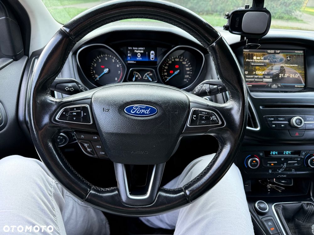 Ford Focus 1.0 EcoBoost Titanium - 20