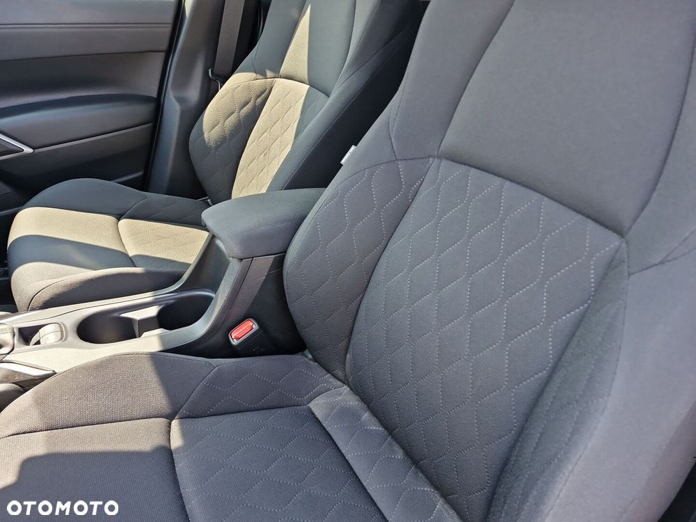Toyota Corolla Cross - 17