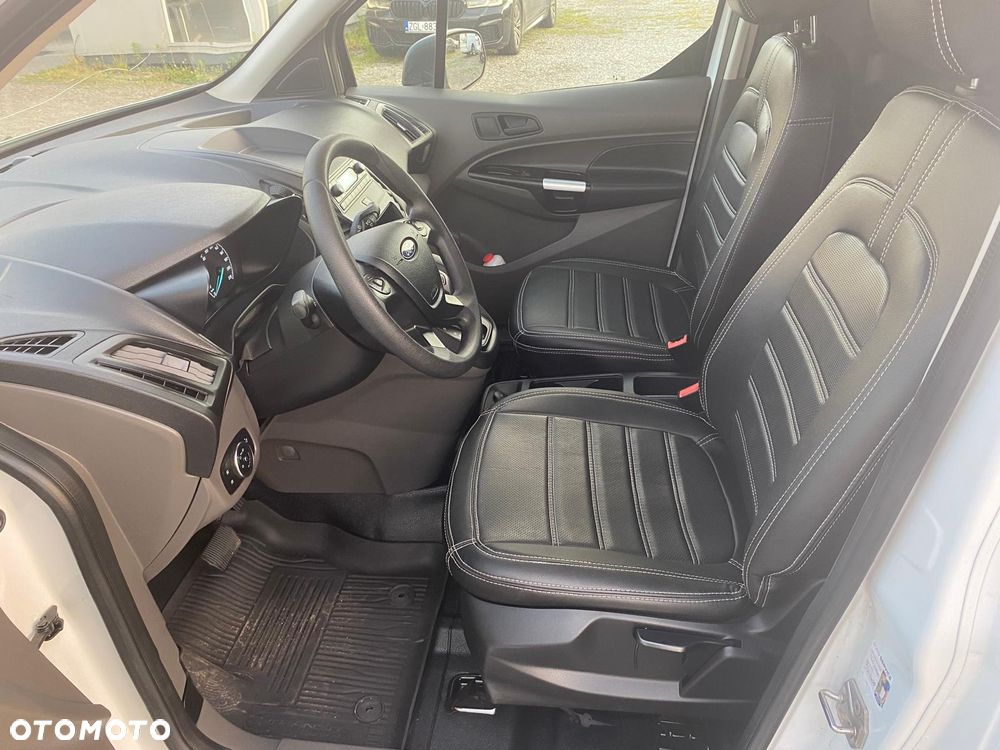 Ford Transit Connect - 11