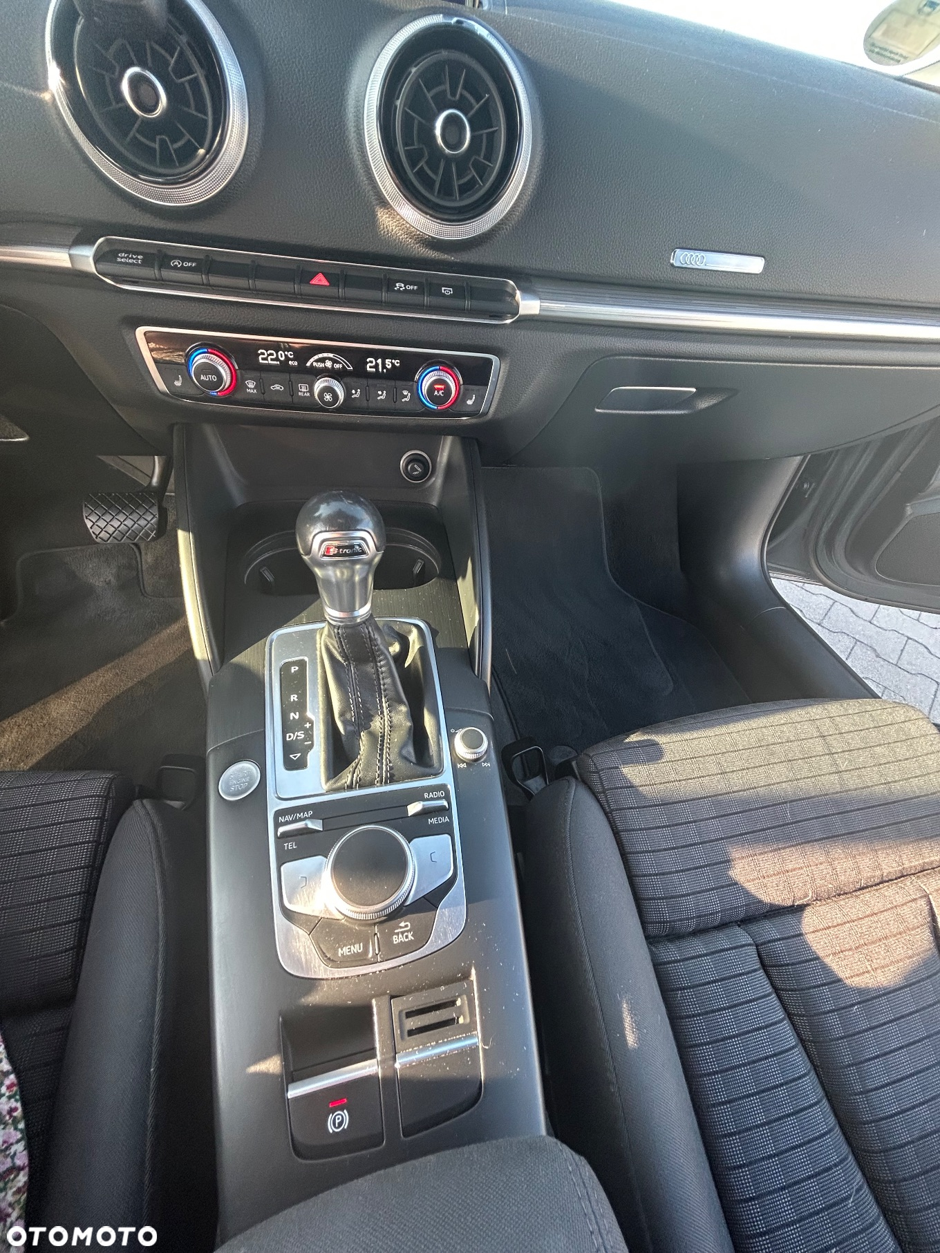 Audi A3 1.6 TDI Sport S tronic - 8