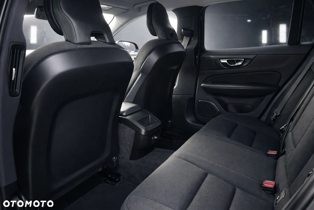 Volvo V60 D3 Momentum - 12