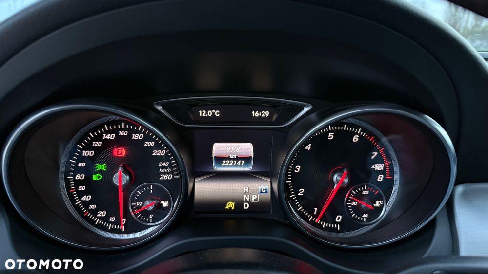 Mercedes-Benz CLA 180 7G-DCT AMG Line - 15