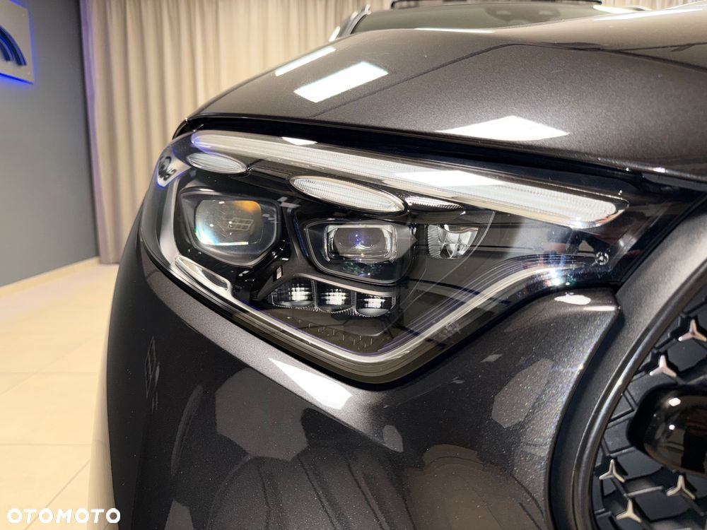 Mercedes-Benz GLC 300 4Matic 9G-TRONIC AMG Line - 33