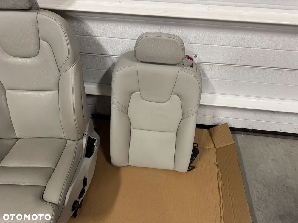 VOLVO XC60 II Fotele Kanapy komplet Skóry - 4