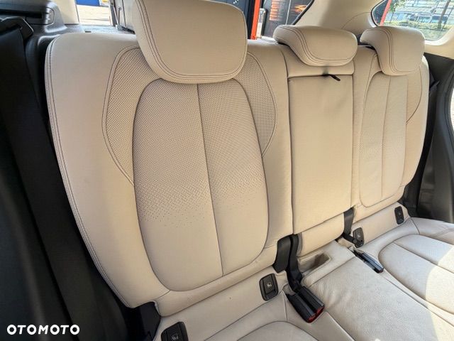 BMW X1 - 10