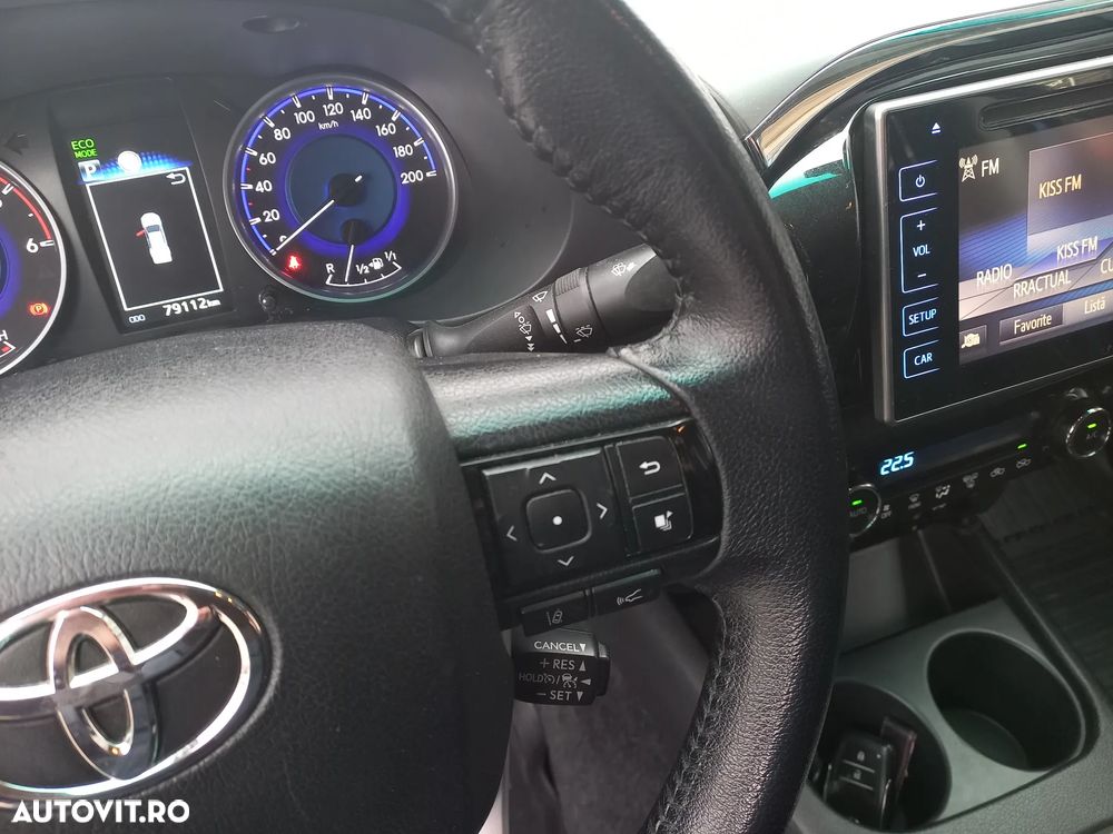 Toyota Hilux 4x4 Double Cab A/T Invincible - 20