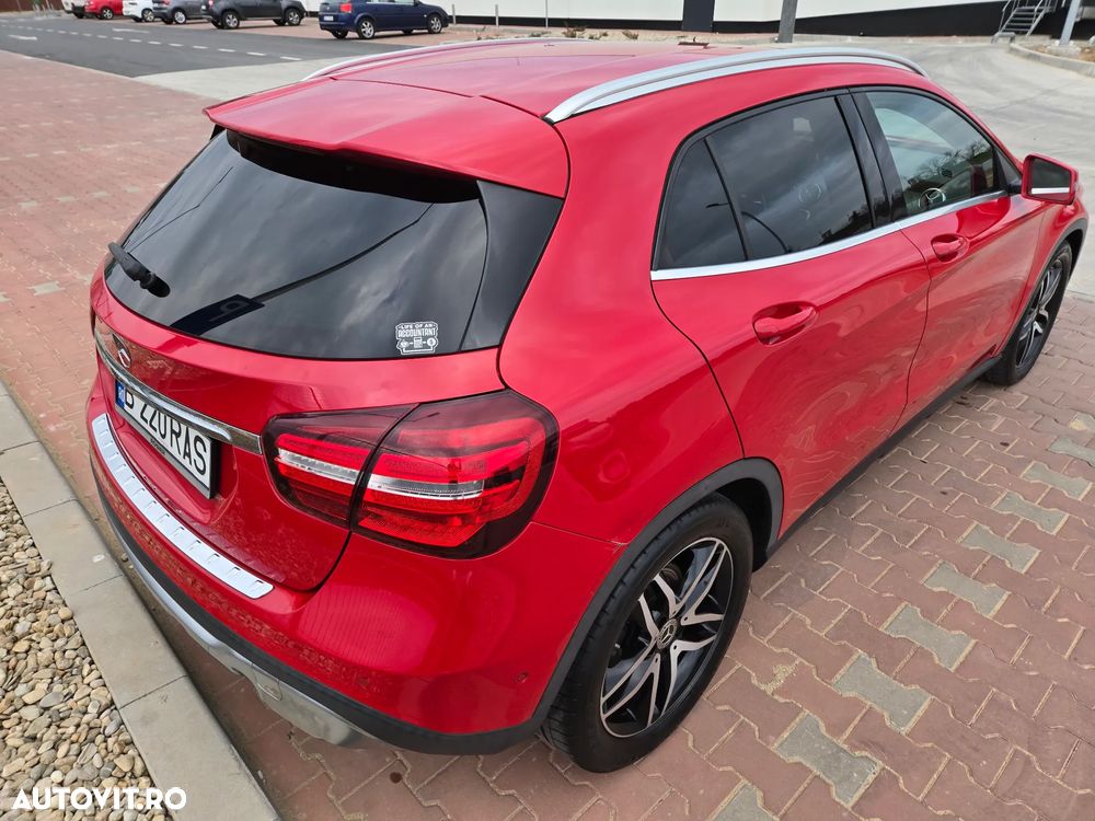 Mercedes-Benz GLA 220 4MATIC 7G-DCT - 4