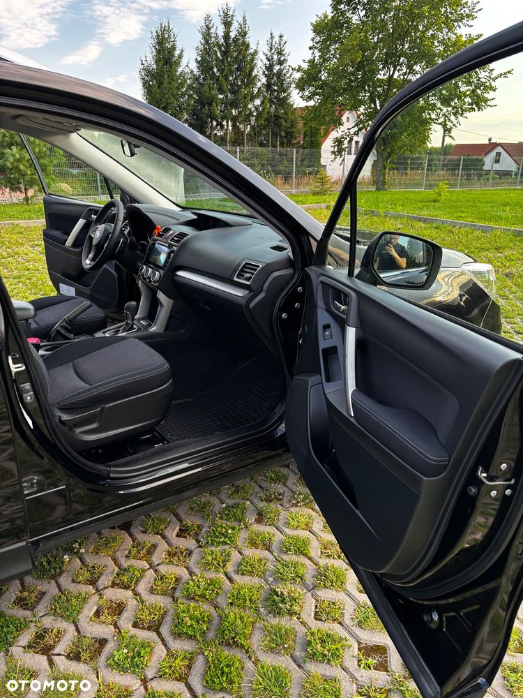 Subaru Forester 2.0 D Exclusive Lineartronic - 12