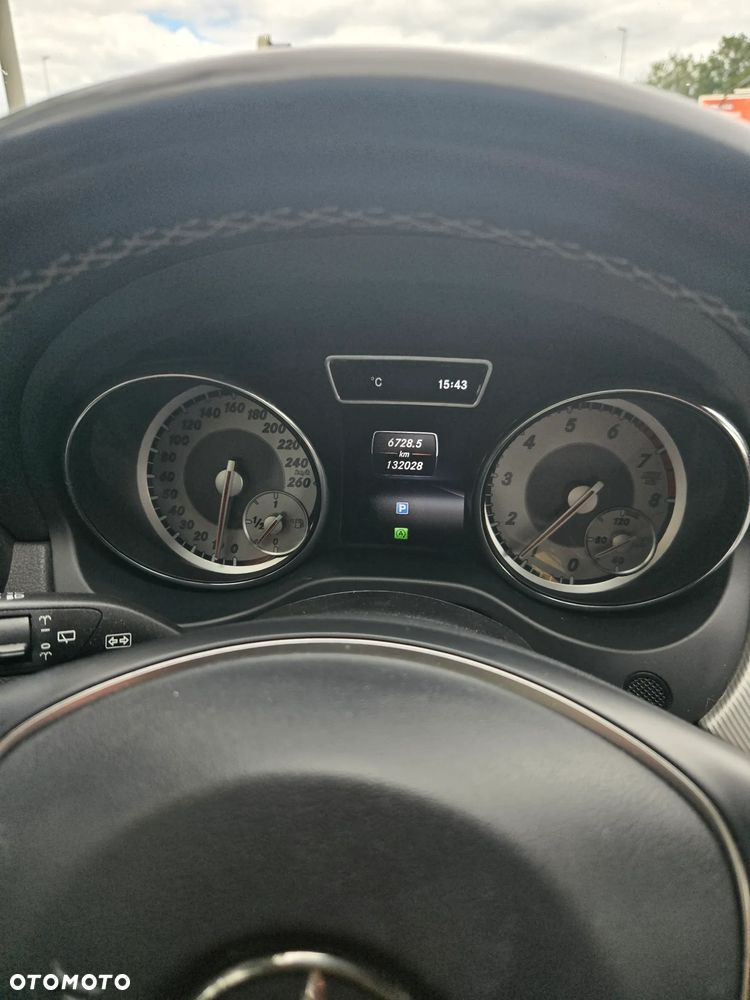 Mercedes-Benz CLA 200 - 11