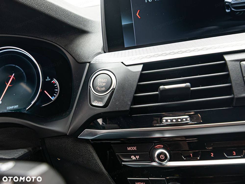 BMW X4 xDrive20d - 16