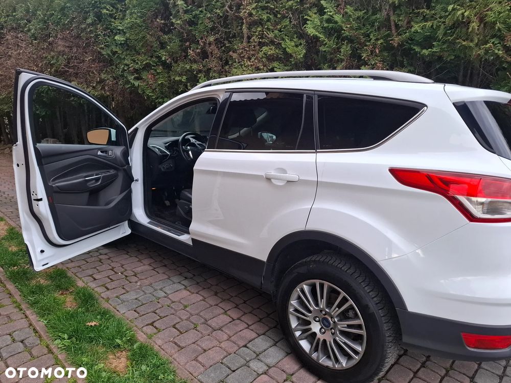 Ford Kuga 2.0 TDCi 2x4 Titanium - 9