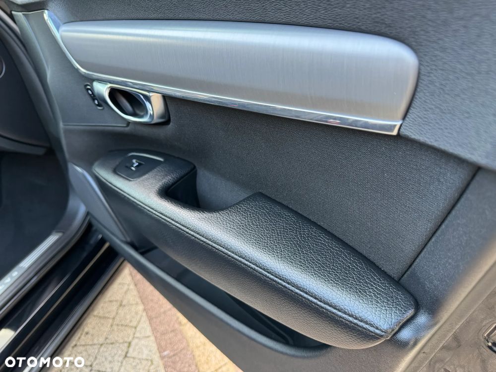Volvo S90 - 32