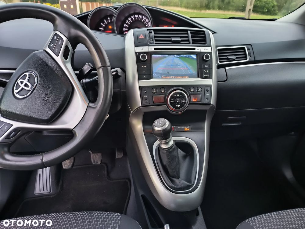 Toyota Verso - 26