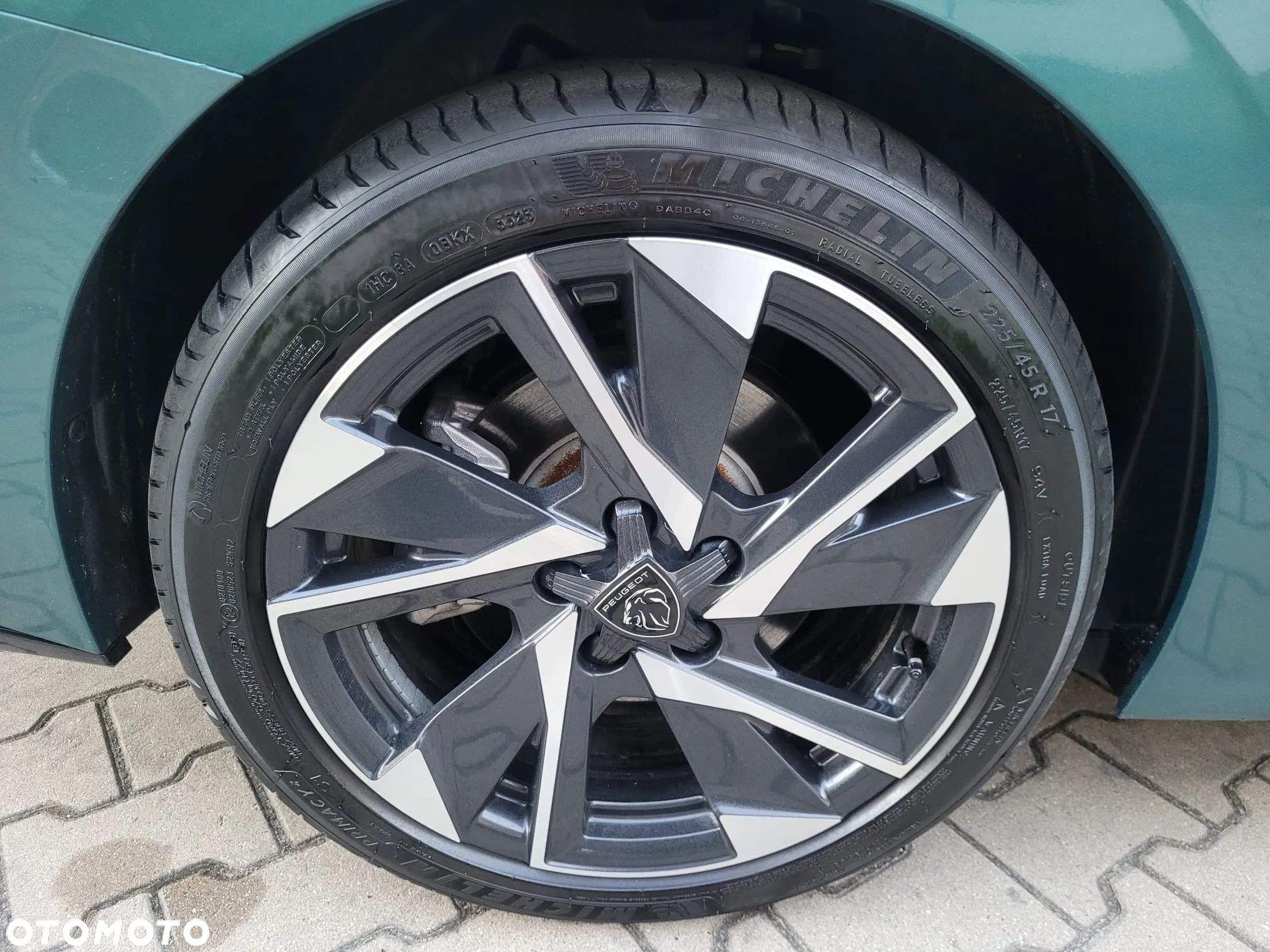 Peugeot 308 SW Plug-In Hybrid 225 e-EAT8 GT - 13