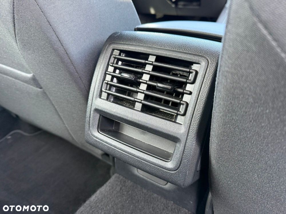 Volkswagen Golf Variant 2.0 TDI Life DSG - 27