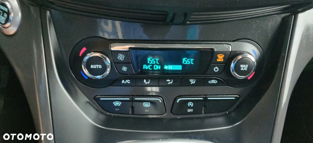 Ford Kuga 1.5 EcoBoost 2x4 Titanium - 15