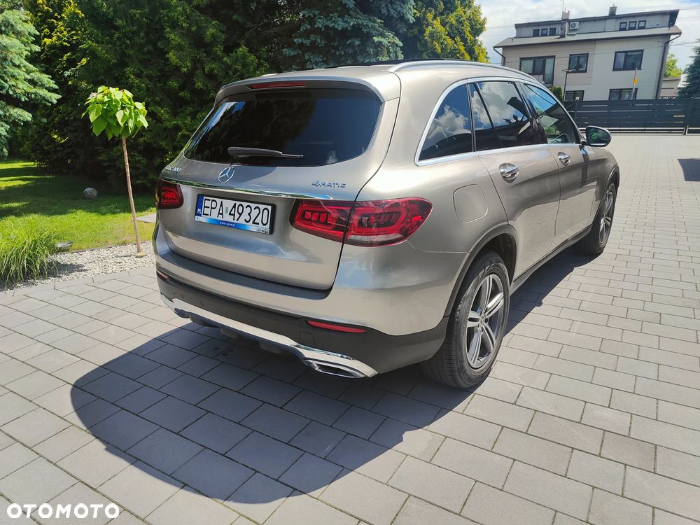 Mercedes-Benz GLC 300 4Matic 9G-TRONIC AMG Line - 4