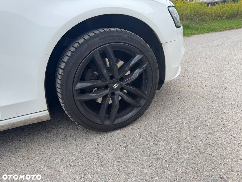 Audi A4 Limousine - 9