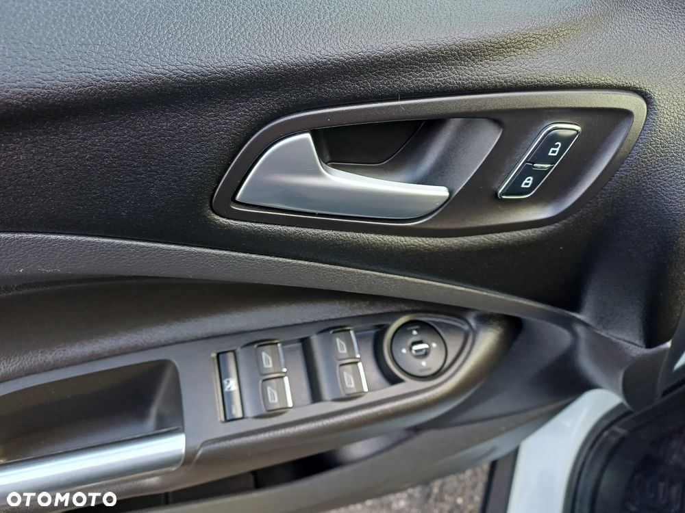 Ford Kuga 2.0 TDCi 4x4 Trend - 15