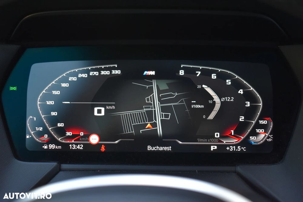BMW M1 M135i xDrive AT - 17