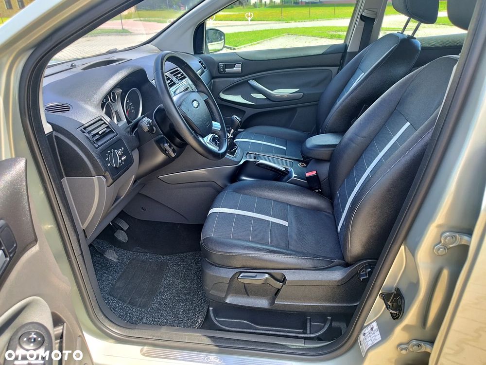 Ford Kuga 2.0 TDCi 4x4 Titanium - 21