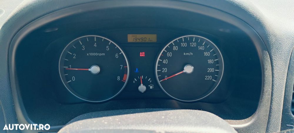 Hyundai Accent - 2
