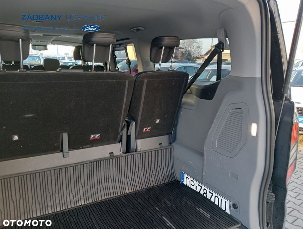 Ford Tourneo Custom - 27