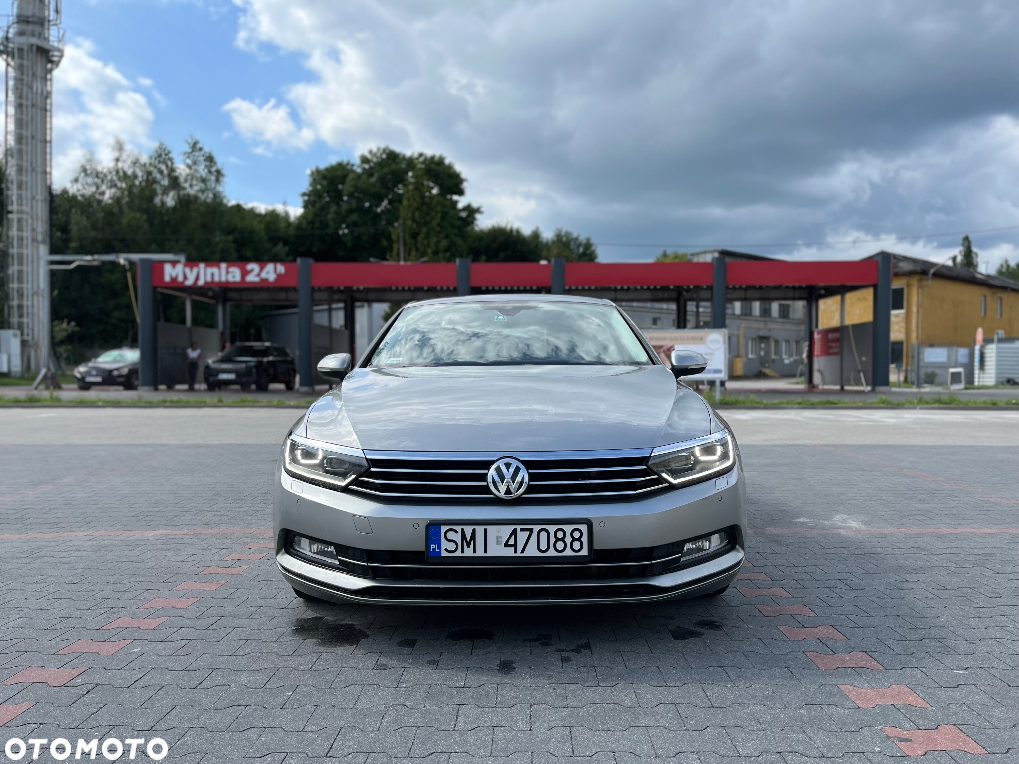 Volkswagen Passat 2.0 TDI SCR Highline DSG - 2