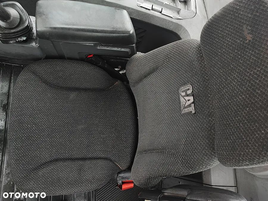 Caterpillar 930K - 15