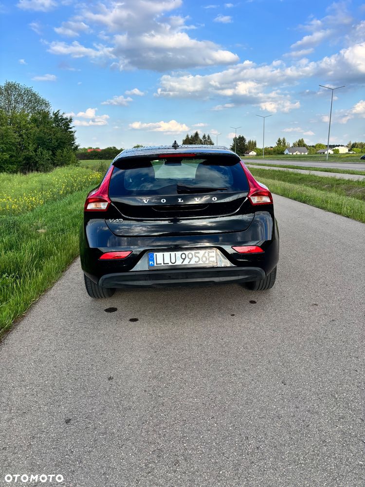 Volvo V40 D2 Momentum - 9