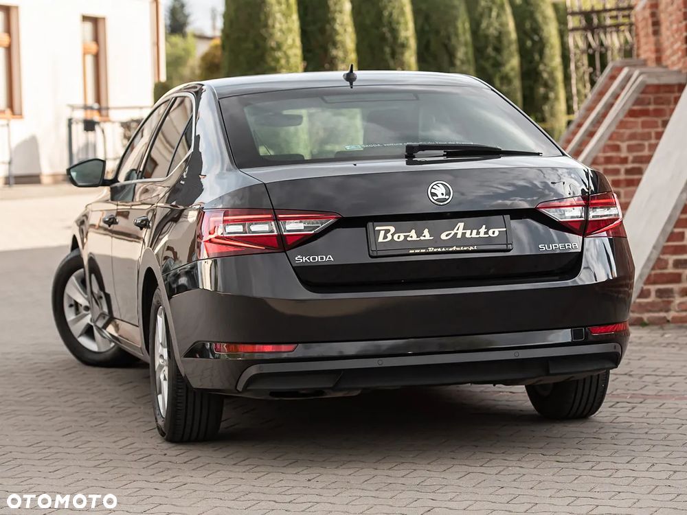 Skoda Superb 1.6 TDI DSG Ambition - 9