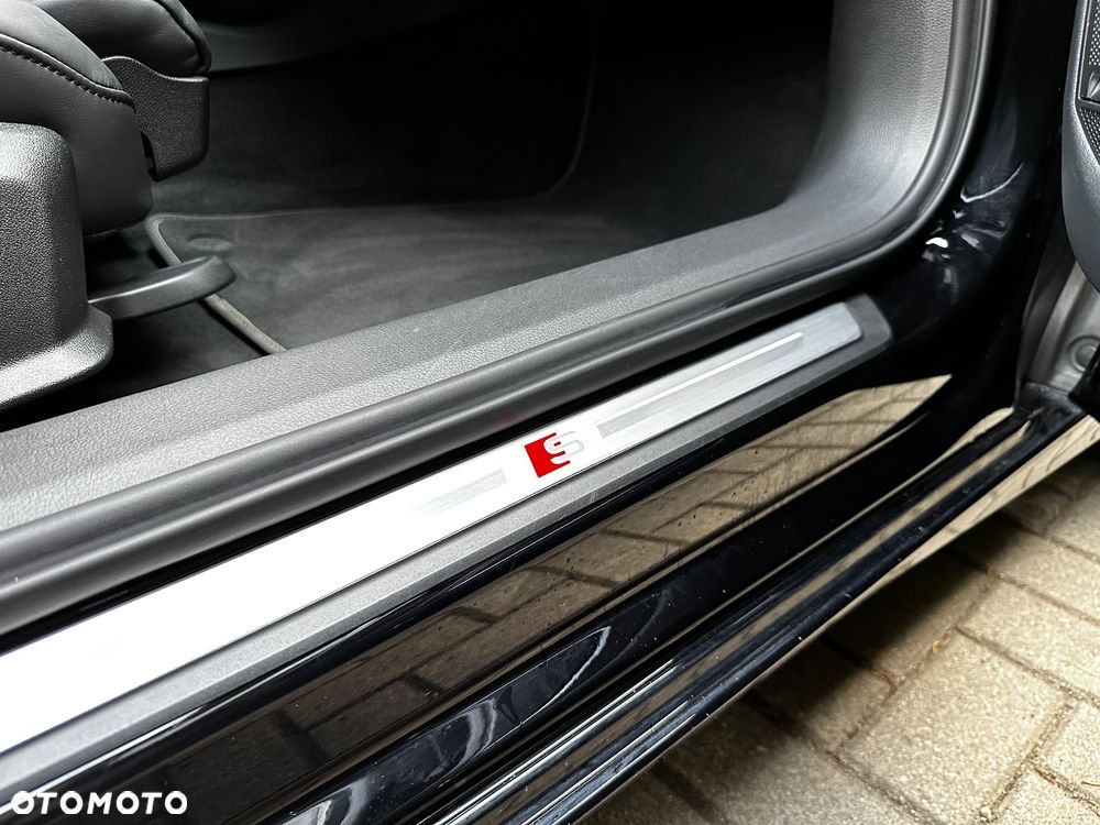 Audi A6 Avant 40 TDI S tronic S line - 27