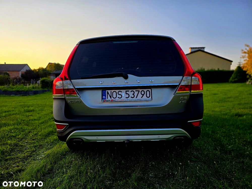 Volvo XC 70 D5 AWD Dynamic Summum - 2