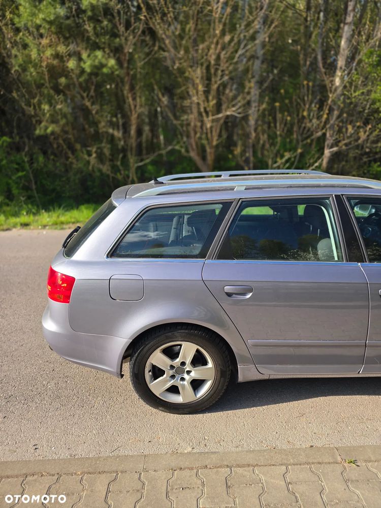 Audi A4 Avant 2.0 T FSI - 14