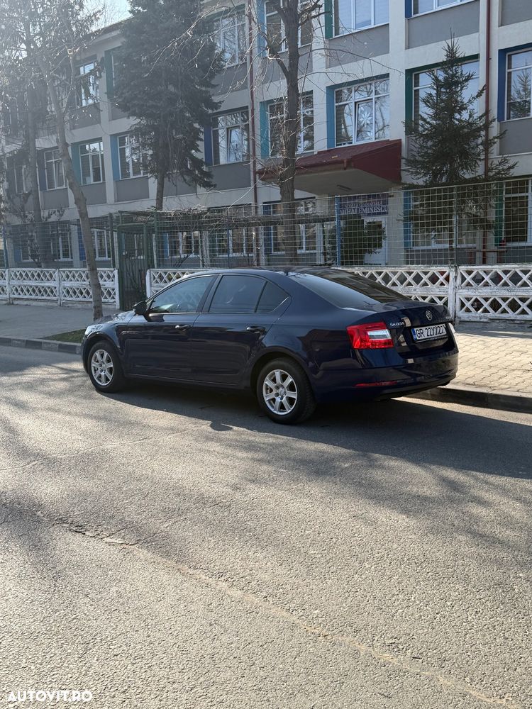 Skoda Octavia 1.6 TDI ELEGANCE - 9