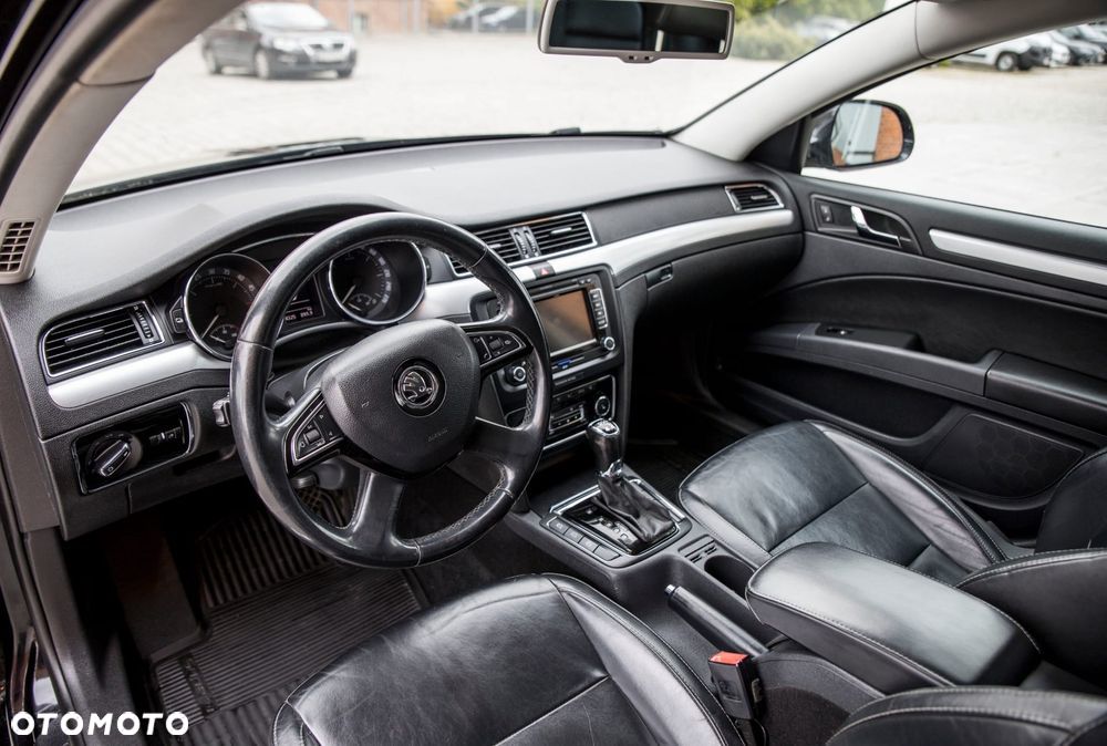 Skoda Superb 2.0 TDI 4x4 Elegance DSG - 10