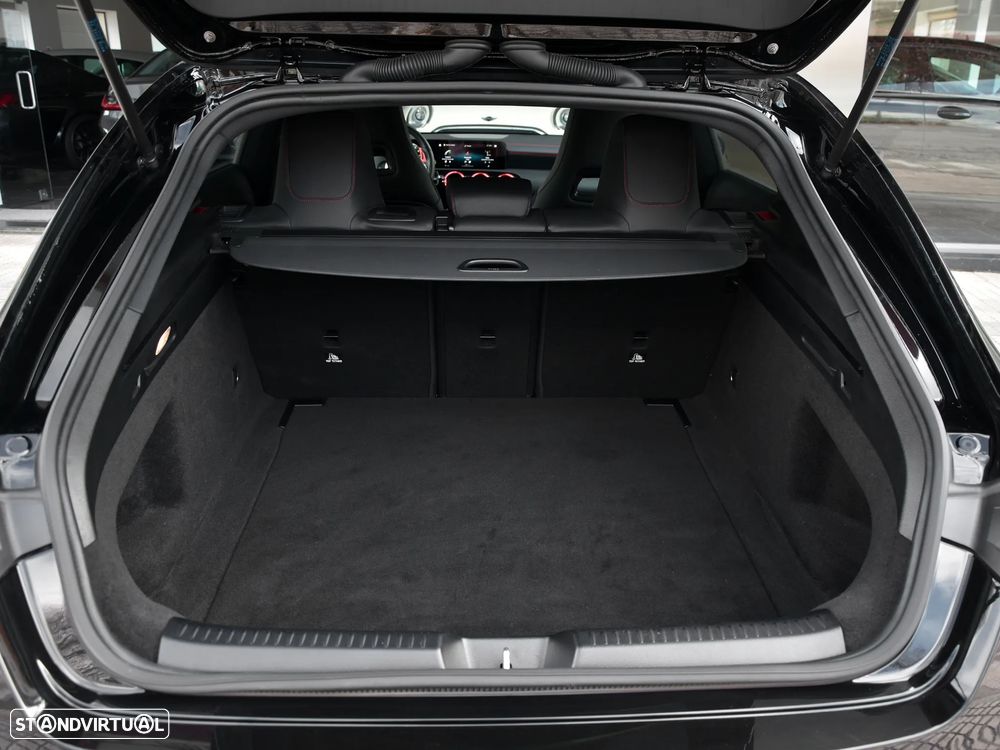 Mercedes-Benz CLA 35 AMG 4Matic - 12