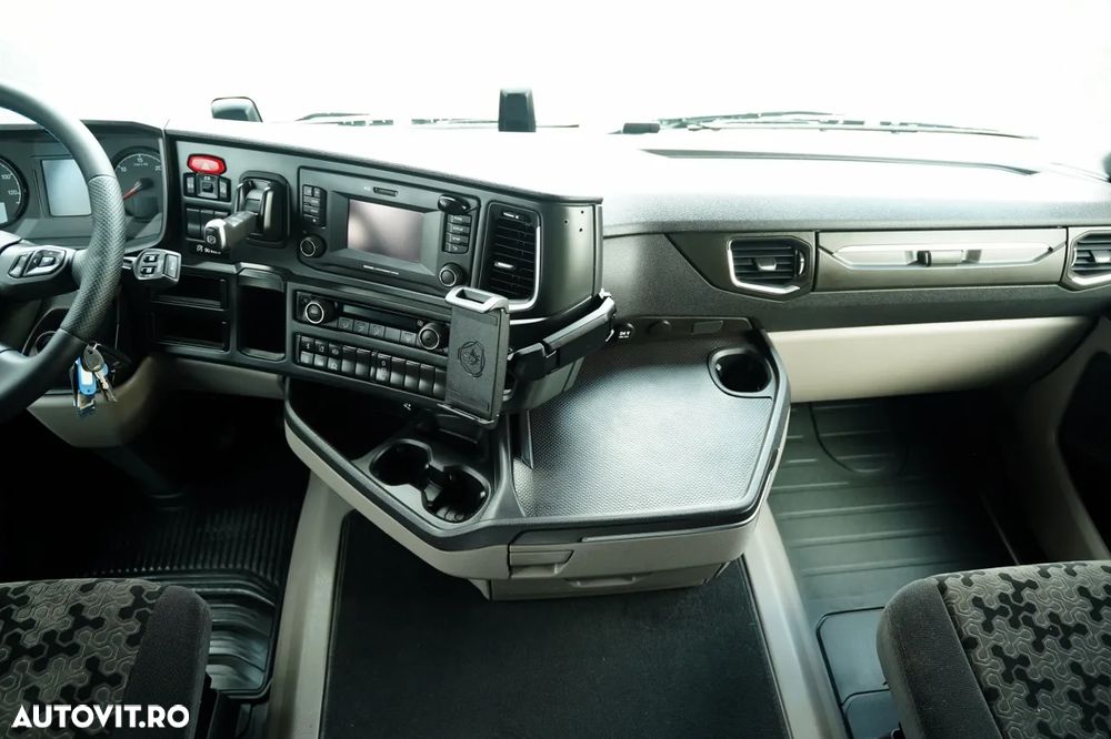 Scania R 450 / SISTEM HIDRAULIC / RETARDER / AER CONDIȚIONAT PARCARE / ADR AT / JANTE DIN ALIAJ / EURO 6 - 30