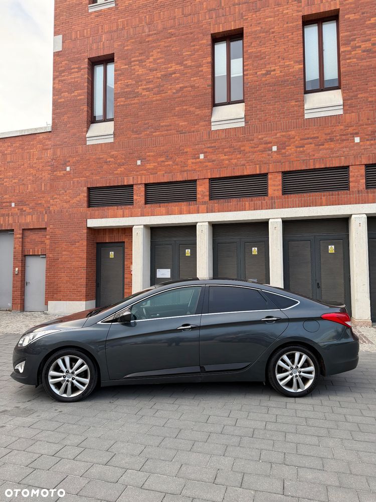 Hyundai i40 1.6 GDI Comfort + - 24